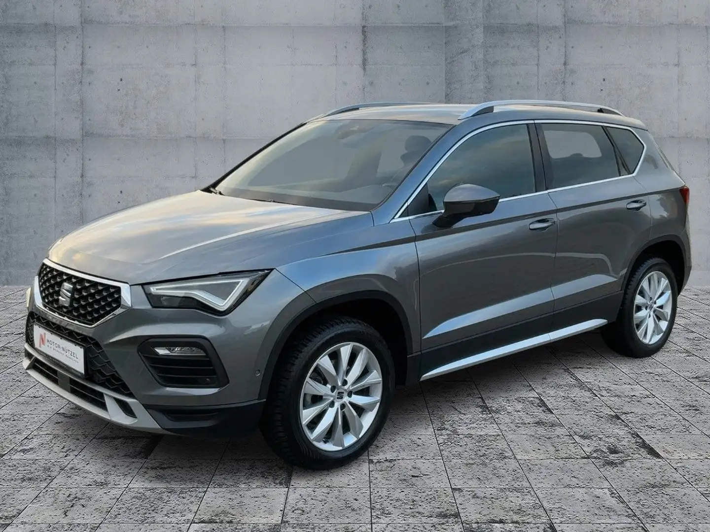 SEAT Ateca 1.5 TSI DSG X-PERIENCE LED+NAV+ACC+SHZ+RFK Grau - 2