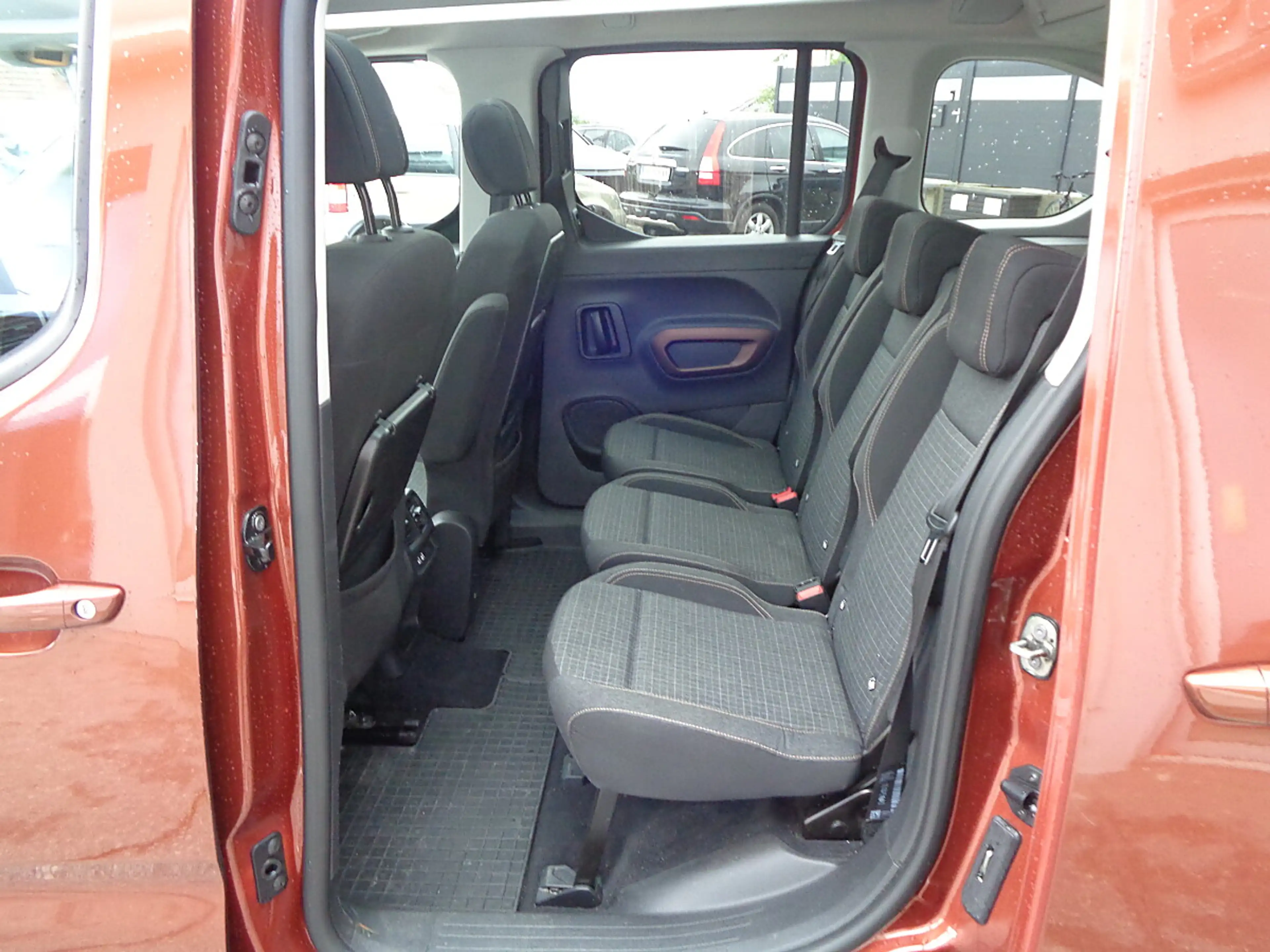 Peugeot Rifter 1,5 BlueHDI 130 S&S GT Line Diesel — photo 10