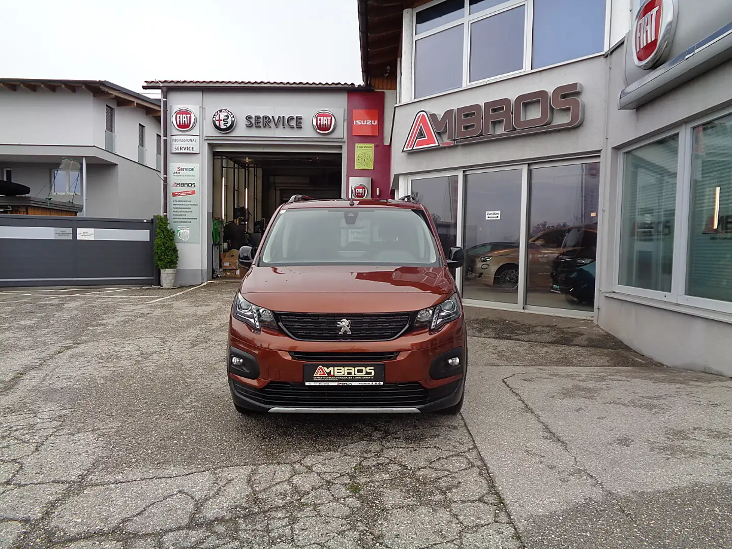 Peugeot Rifter 1,5 BlueHDI 130 S&S GT Line Diesel Braun - 2