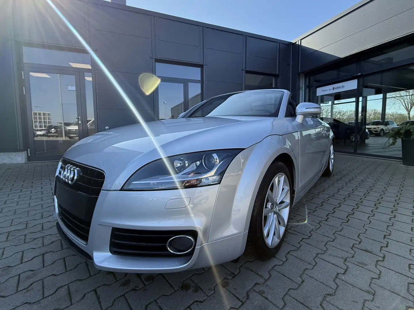 Audi TT 1.8 TFSI Roadster Silber - 1