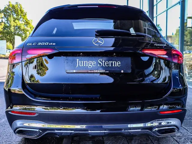 Mercedes-Benz GLC view 5