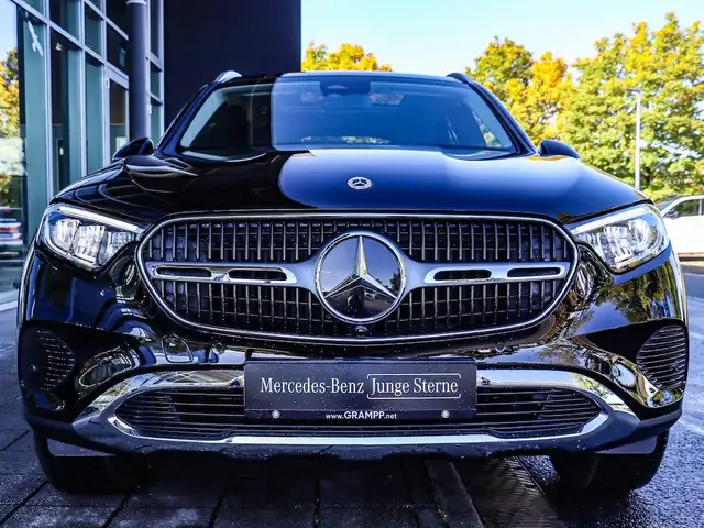 Mercedes-Benz GLC view 11