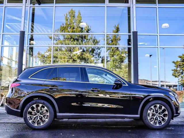 Mercedes-Benz GLC view 9