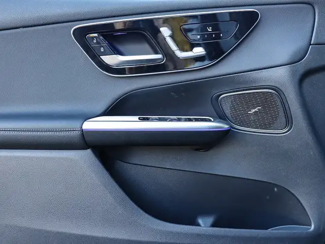 Mercedes-Benz GLC view 13