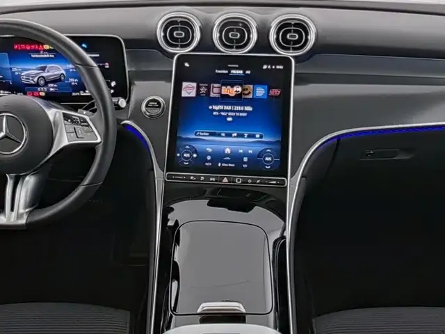 Mercedes-Benz GLC view 7