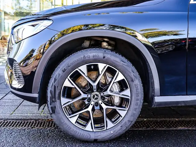 Mercedes-Benz GLC view 12