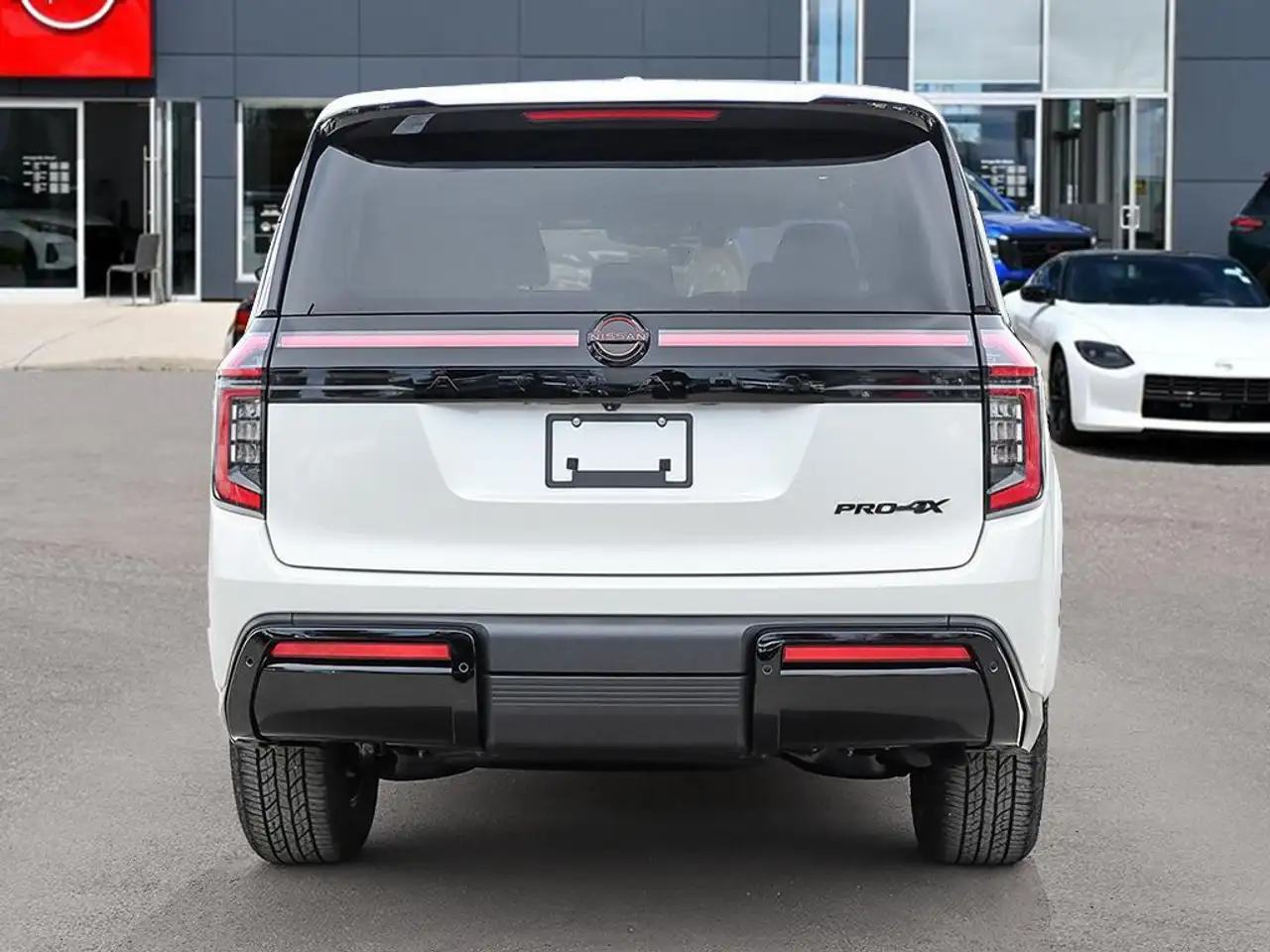 Nissan Armada снимка Nissan Armada