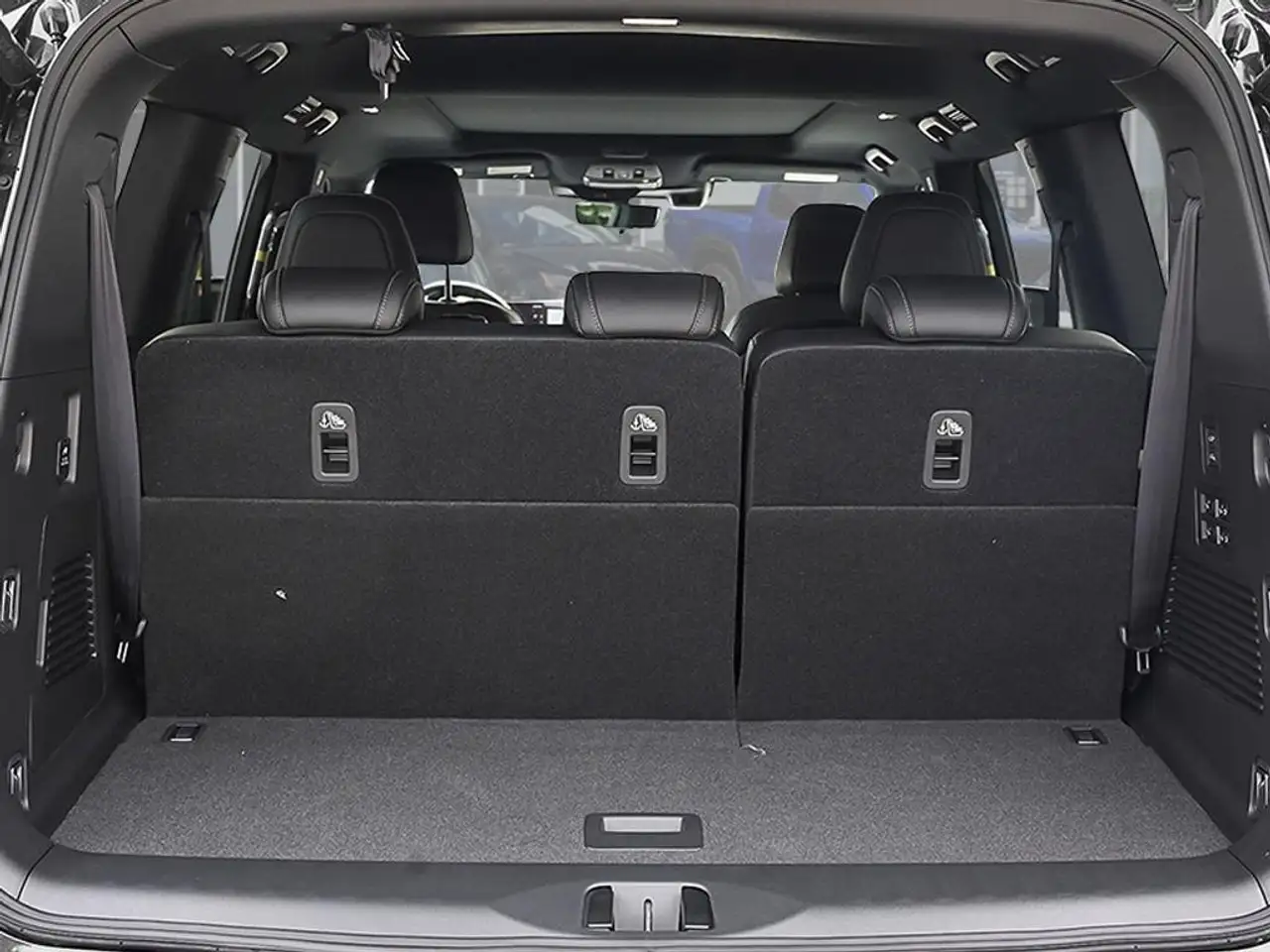 Nissan Armada снимка Nissan Armada