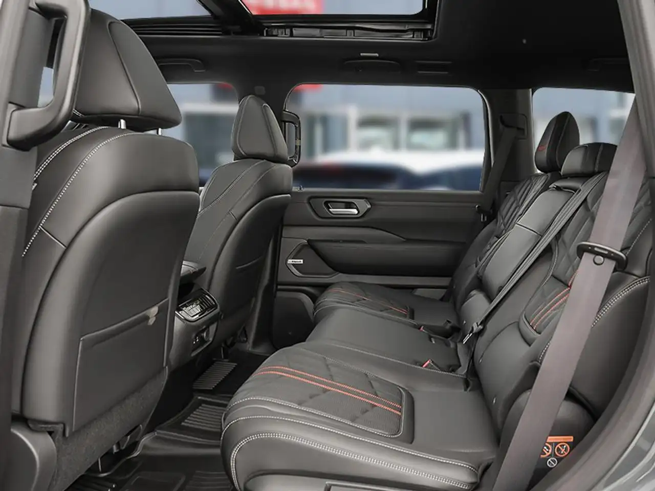 Nissan Armada снимка Nissan Armada