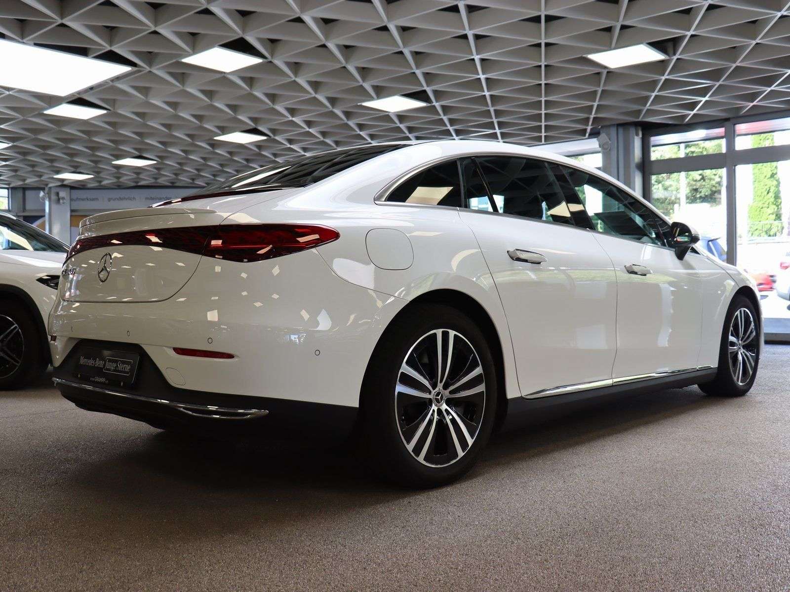 Mercedes-Benz EQE