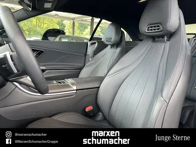 Mercedes-Benz 220 view 10