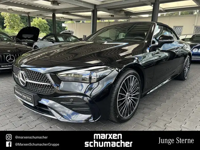 Mercedes-Benz 220 main image
