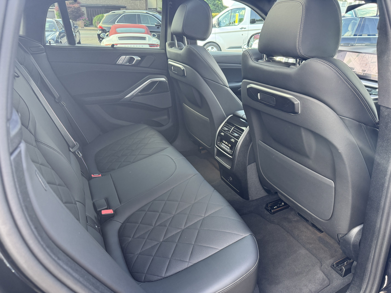BMW X6 Pano Inno IconicGlow — photo 15