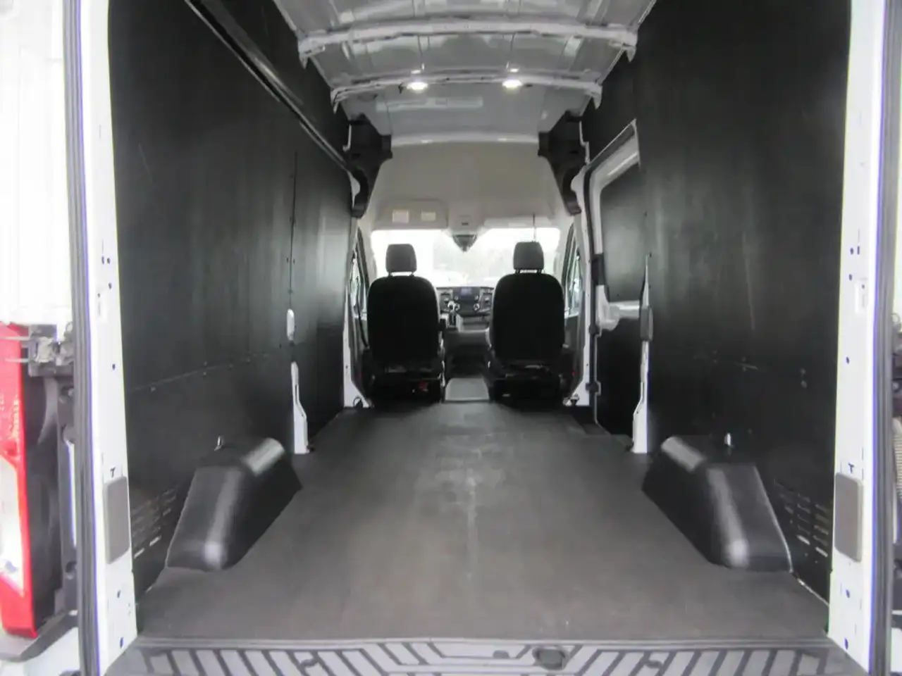Ford Transit photo Ford Transit