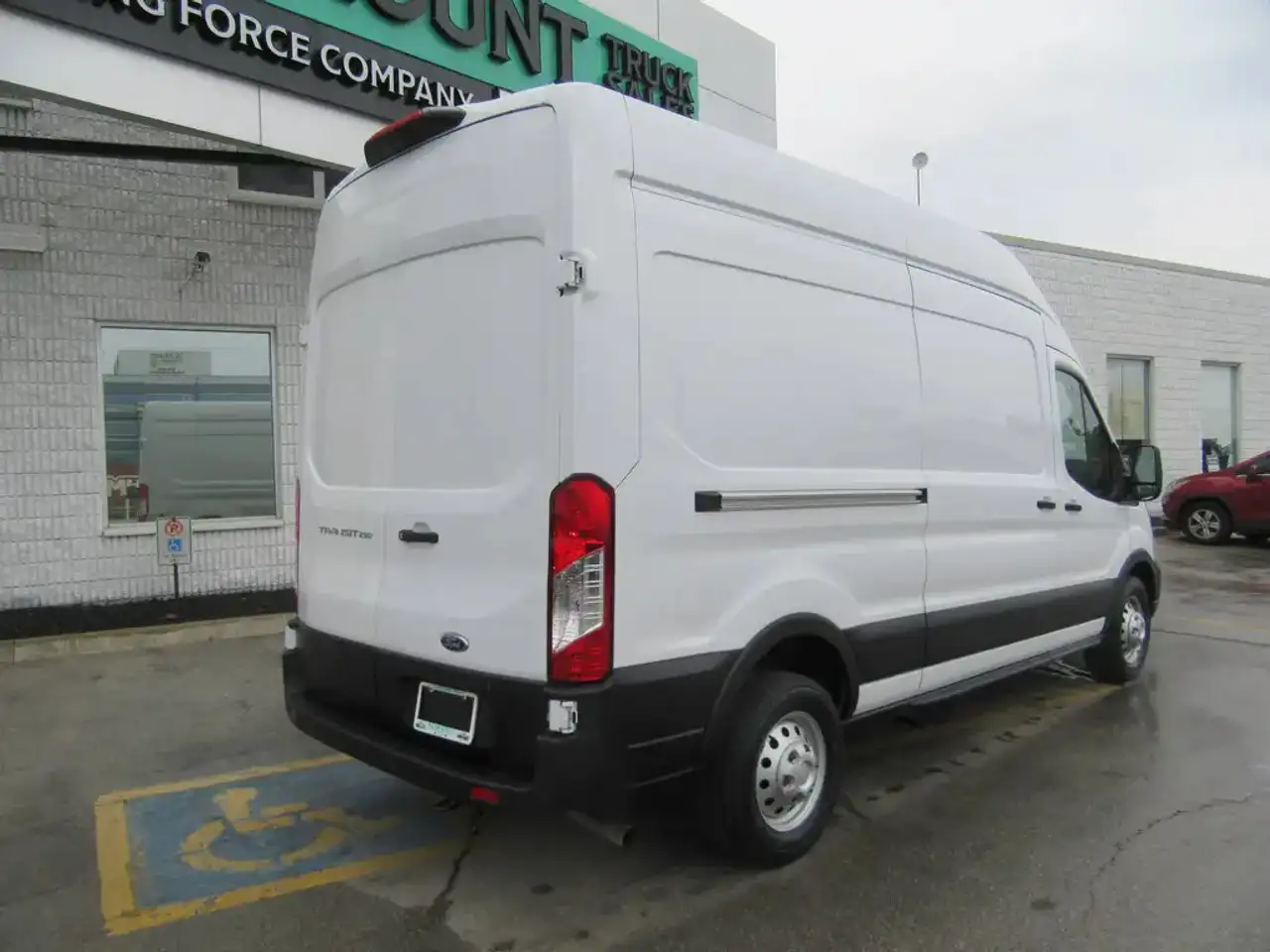 Ford Transit photo Ford Transit