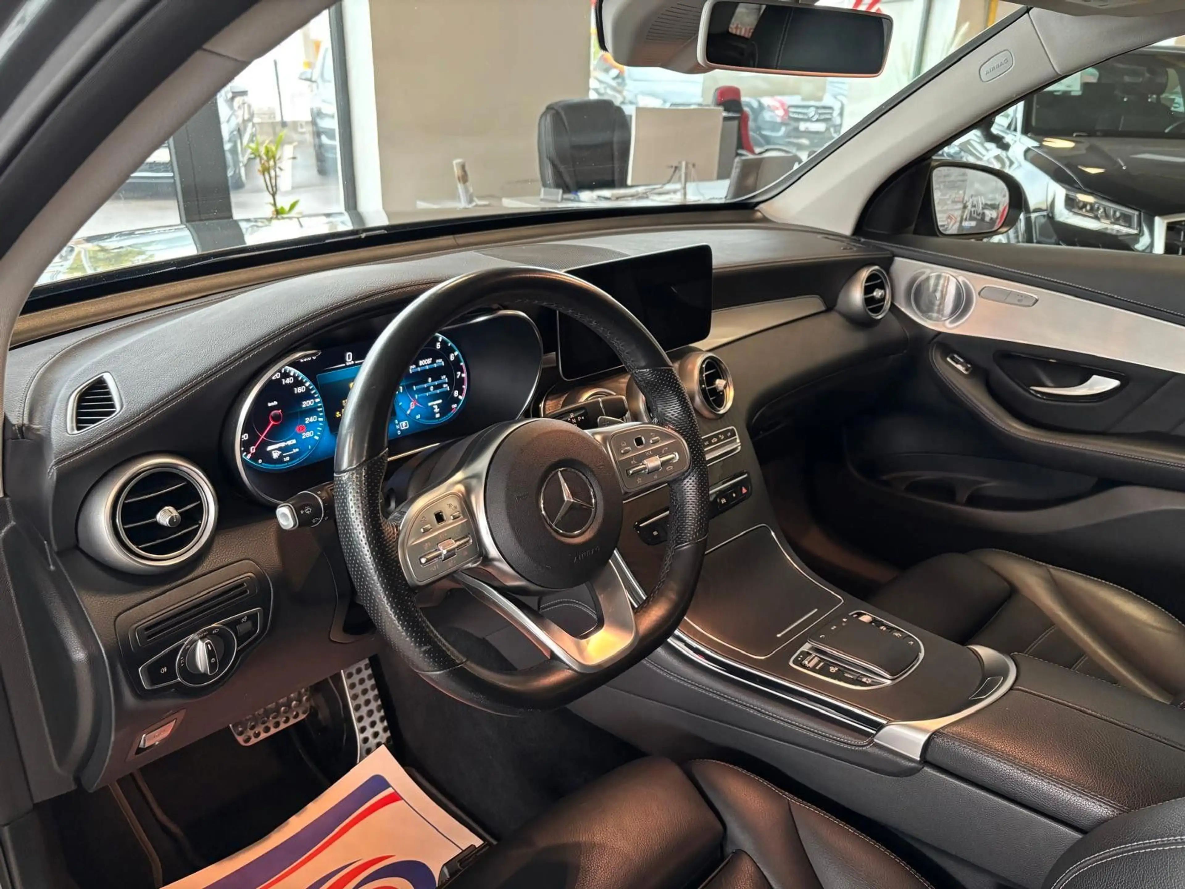 Mercedes-Benz GLC 43 AMG 4Matic*NAVI*LEDER*PERF-AGA*PANO*SHZ* — photo 8