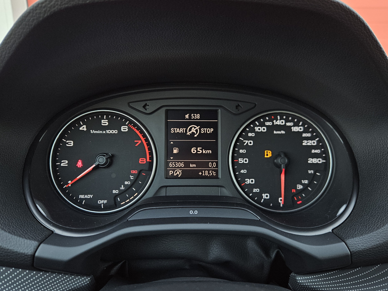 Audi Q2 35 TFSI Pro Line | Stoelverw. | Elek. Achterklep R — photo 13