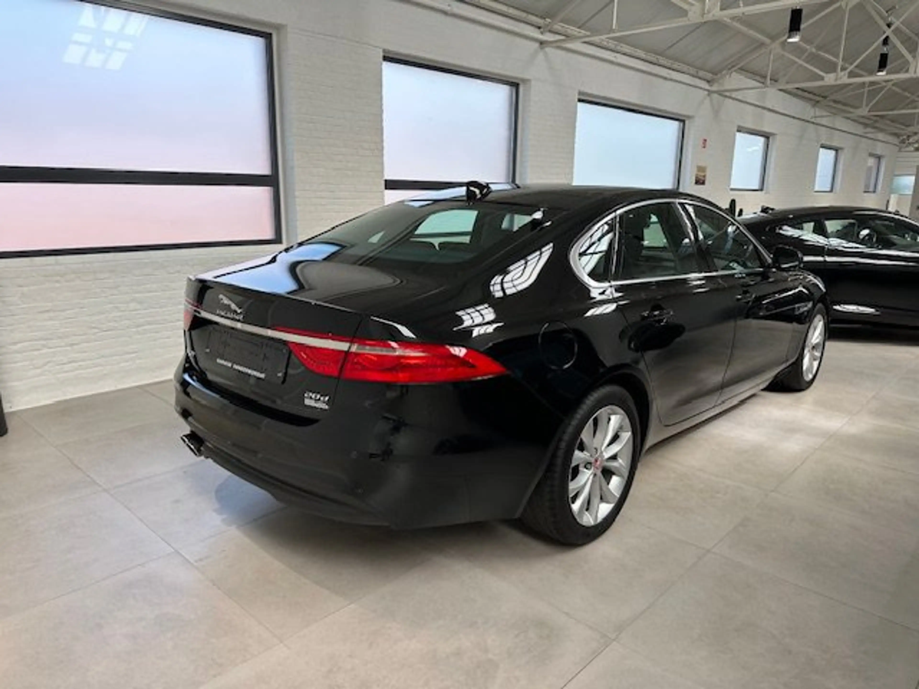 Jaguar XF PRESTIGE  AUTOMAAT 180PK SLECHTS 74000KM!!!!! — photo 5