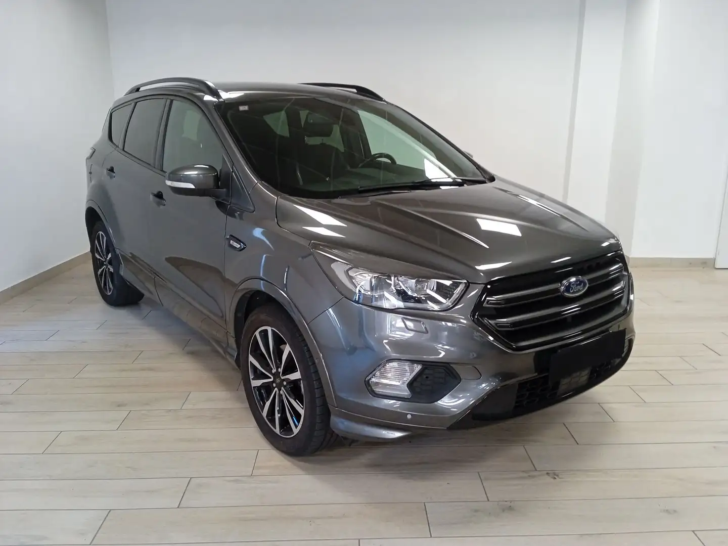 Ford Kuga 2ª serie 1.5 TDCI 120 CV S&S 2WD ST-Line Grigio - 1