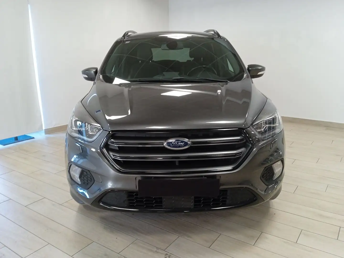 Ford Kuga 2ª serie 1.5 TDCI 120 CV S&S 2WD ST-Line Grigio - 2
