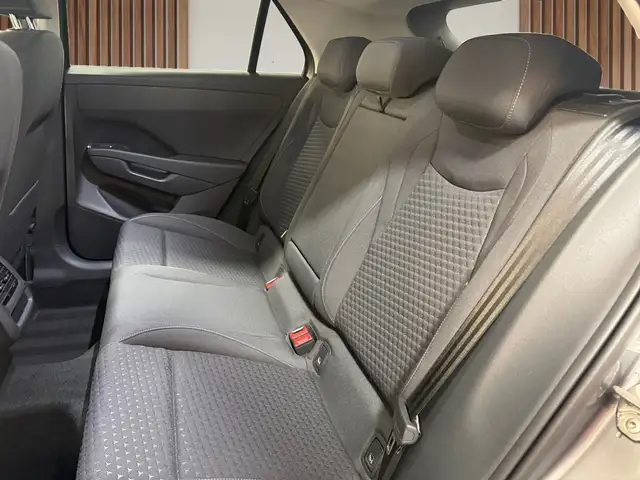 Volkswagen T-Roc view 26