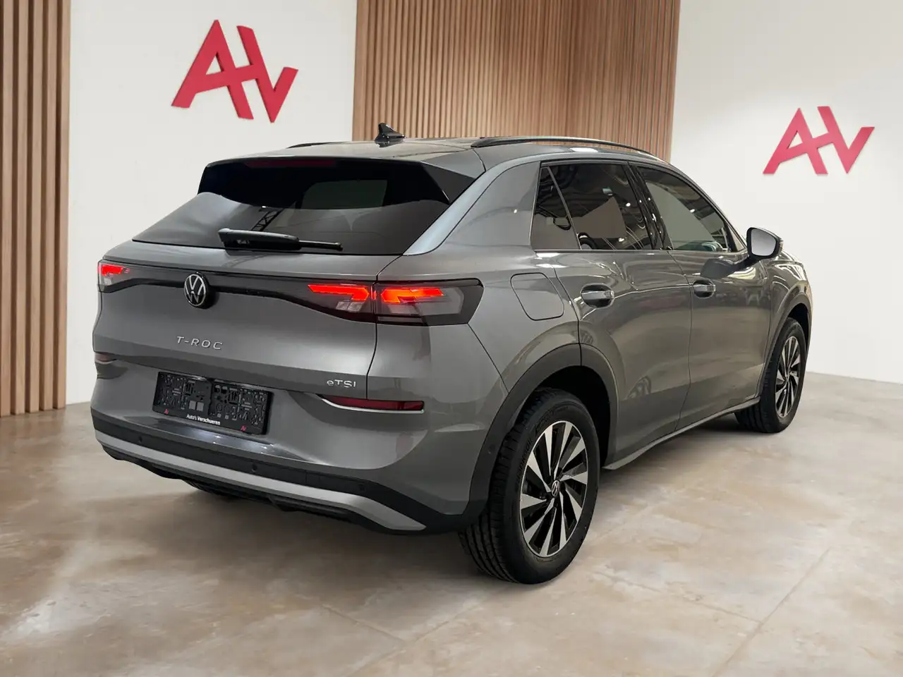 Volkswagen T-Roc NEW 1.5 TSI Life DSG ** ACC Camera Zetelver..., миниатюра 6