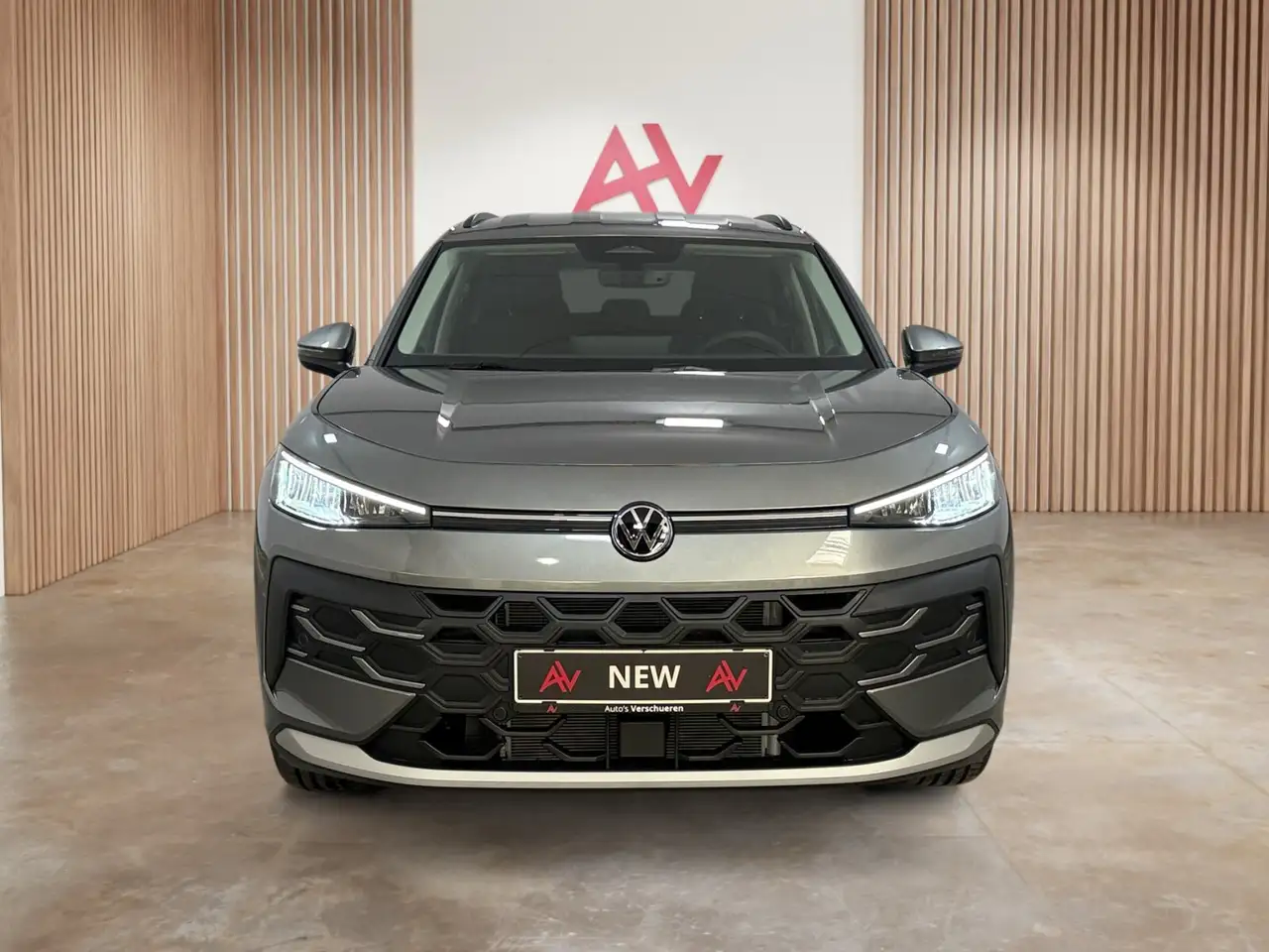 Volkswagen T-Roc NEW 1.5 TSI Life DSG ** ACC Camera Zetelver..., миниатюра 2
