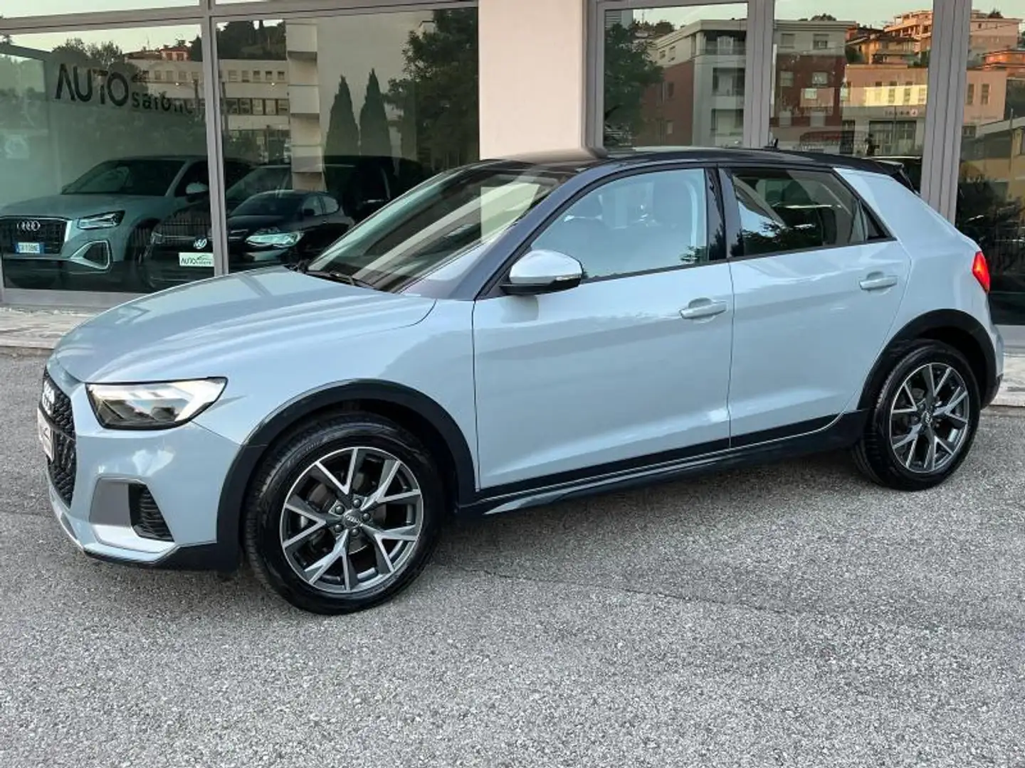 Audi A1 Citycarver Allstreet 30 1.0 tfsi Admired 116cv s-tronic Gris - 2
