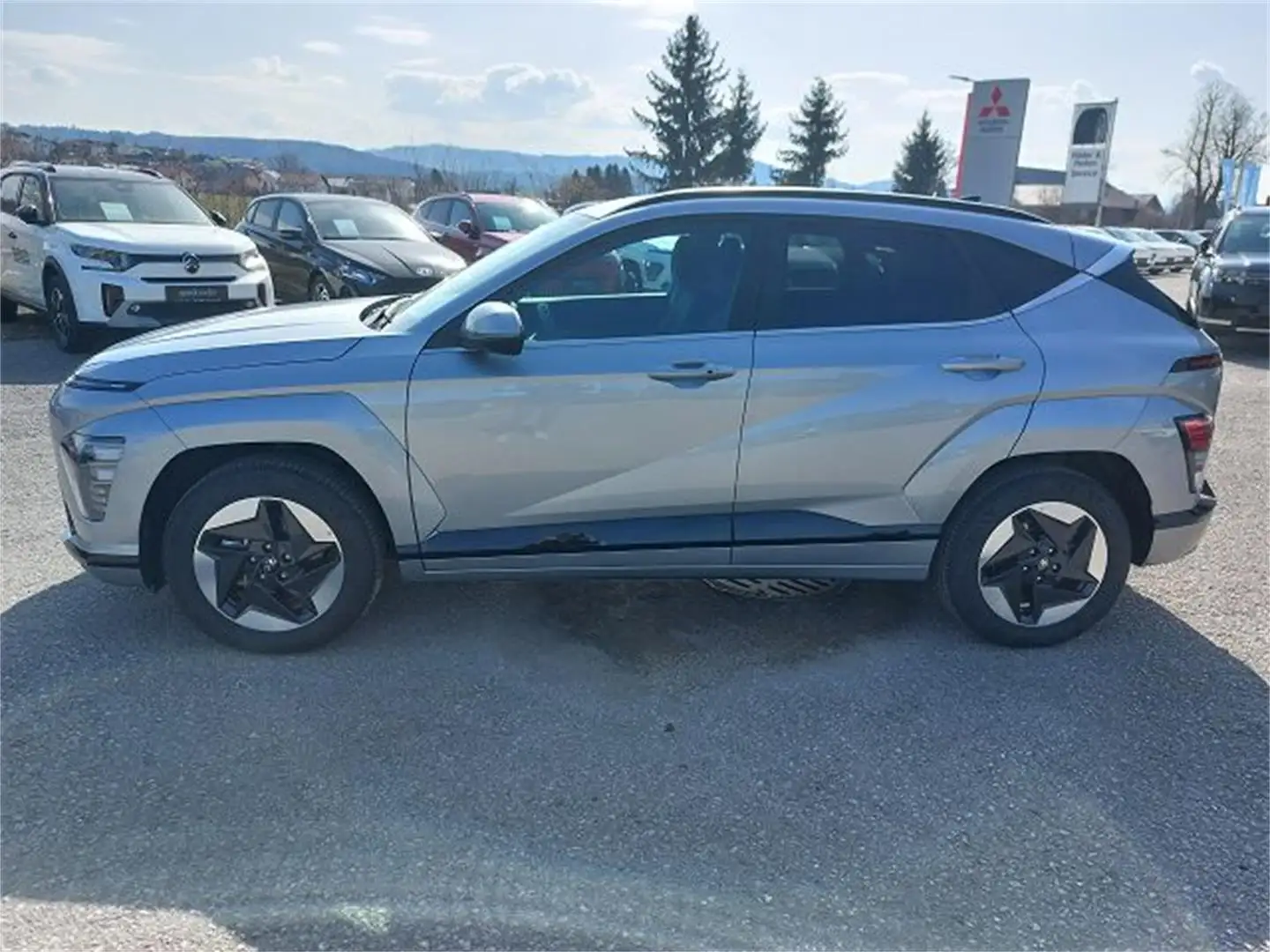 Hyundai KONA EV (SX2) GO 64,8 kWh k6eg2-O5 Silber - 2