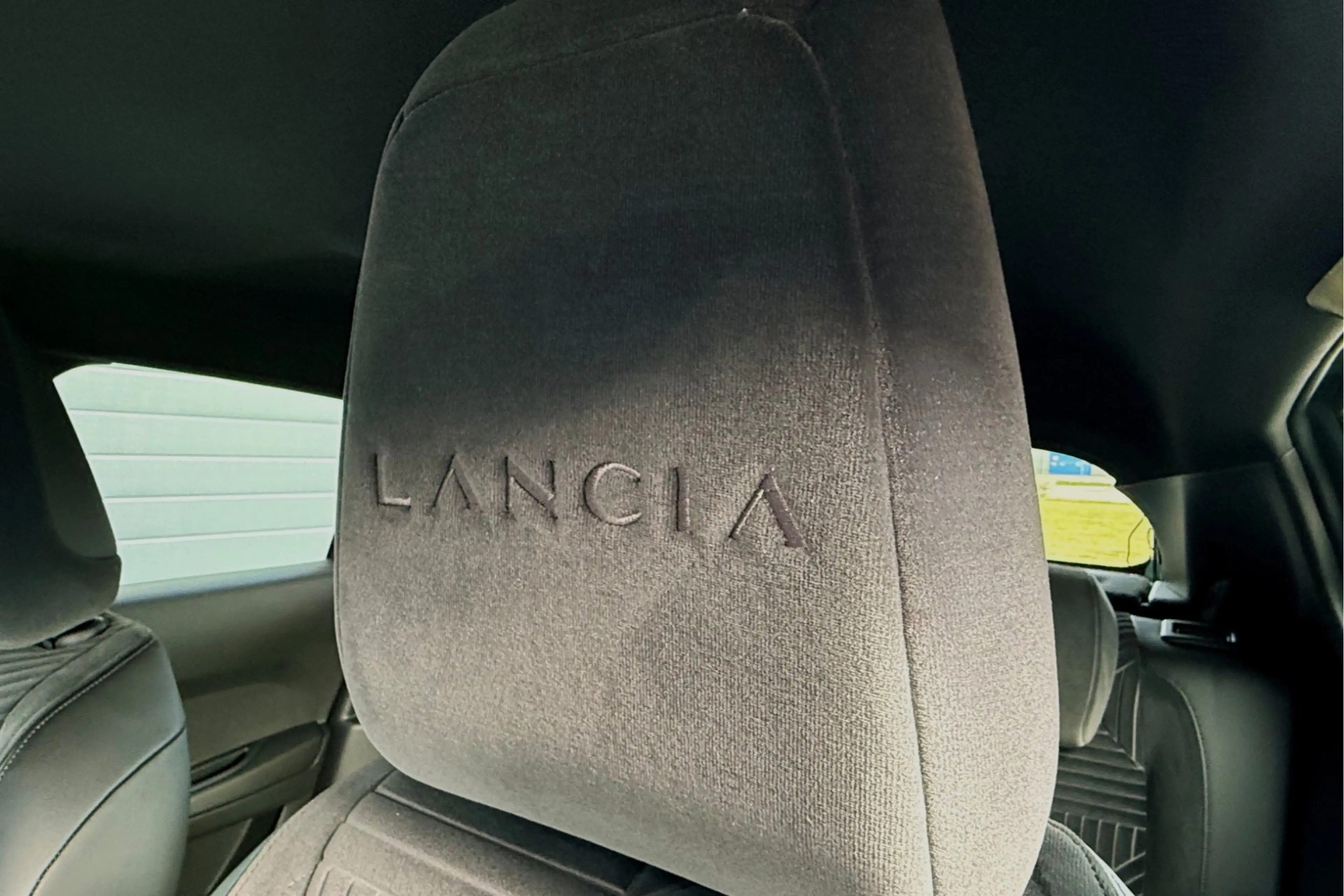 Lancia Ypsilon LX 51 kWh ZEER COMPLEET! NIEUWE AUTO! 10X OP VOORR — photo 17