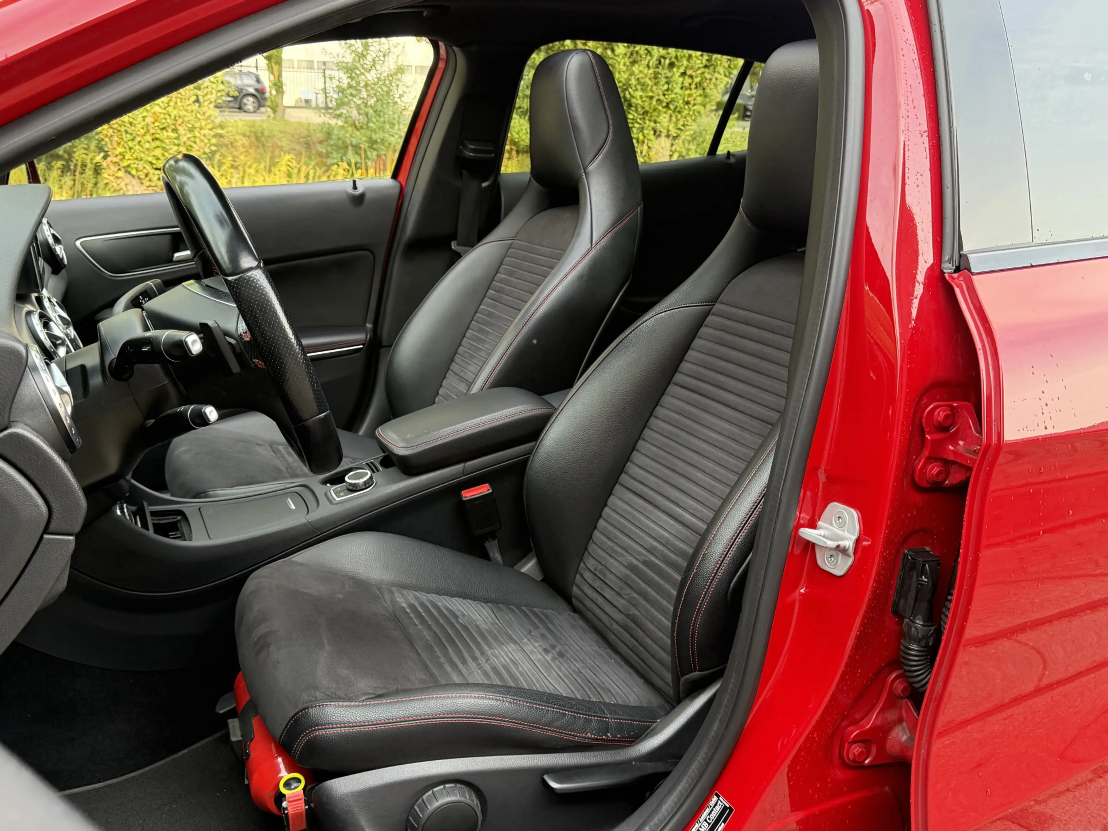 Mercedes-Benz GLA 250 4Matic Edition 1 (PANORAMADAK, TREKHAAK, NAVIGATIE — photo 7