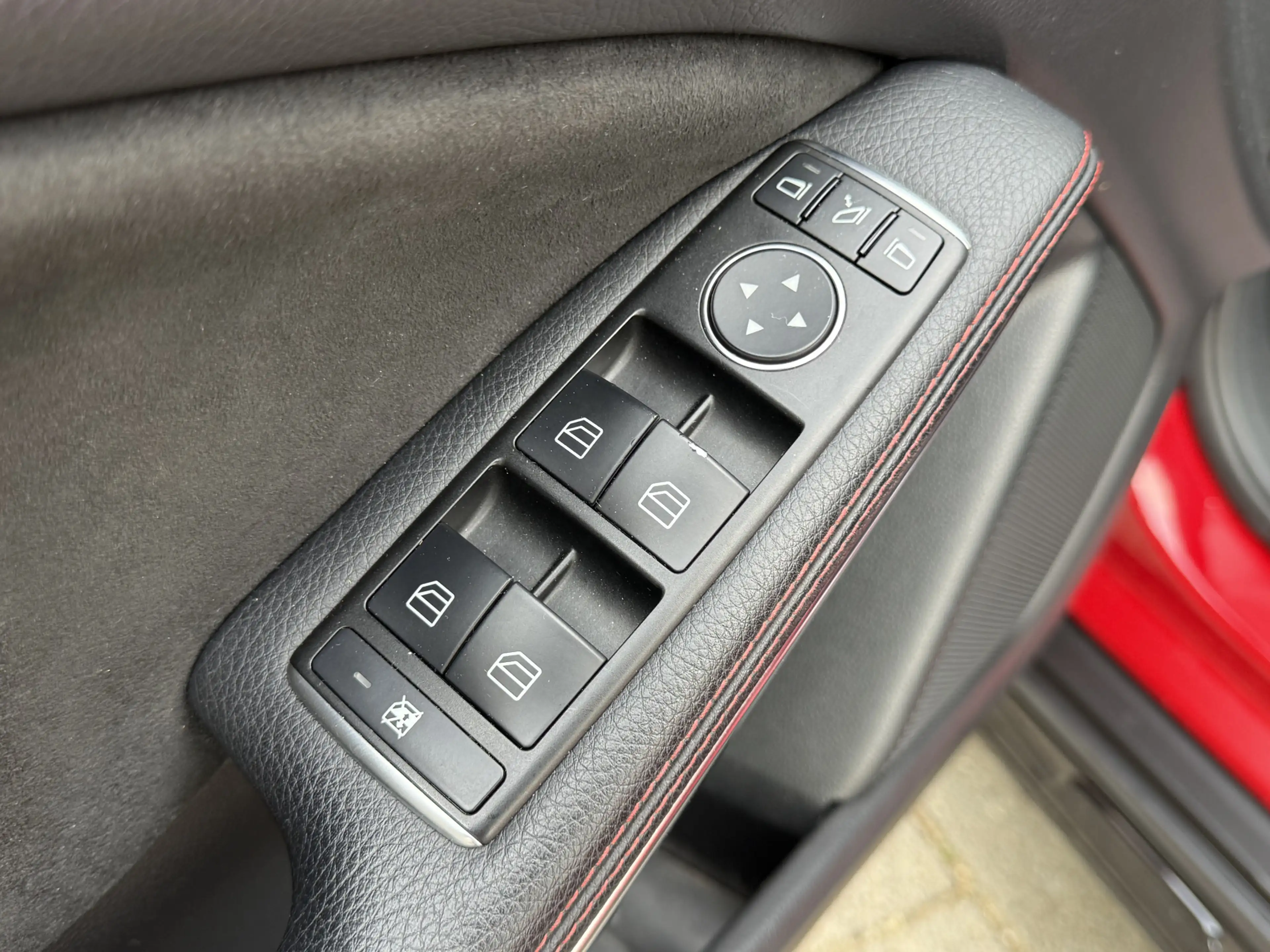 Mercedes-Benz GLA 250 4Matic Edition 1 (PANORAMADAK, TREKHAAK, NAVIGATIE — photo 8
