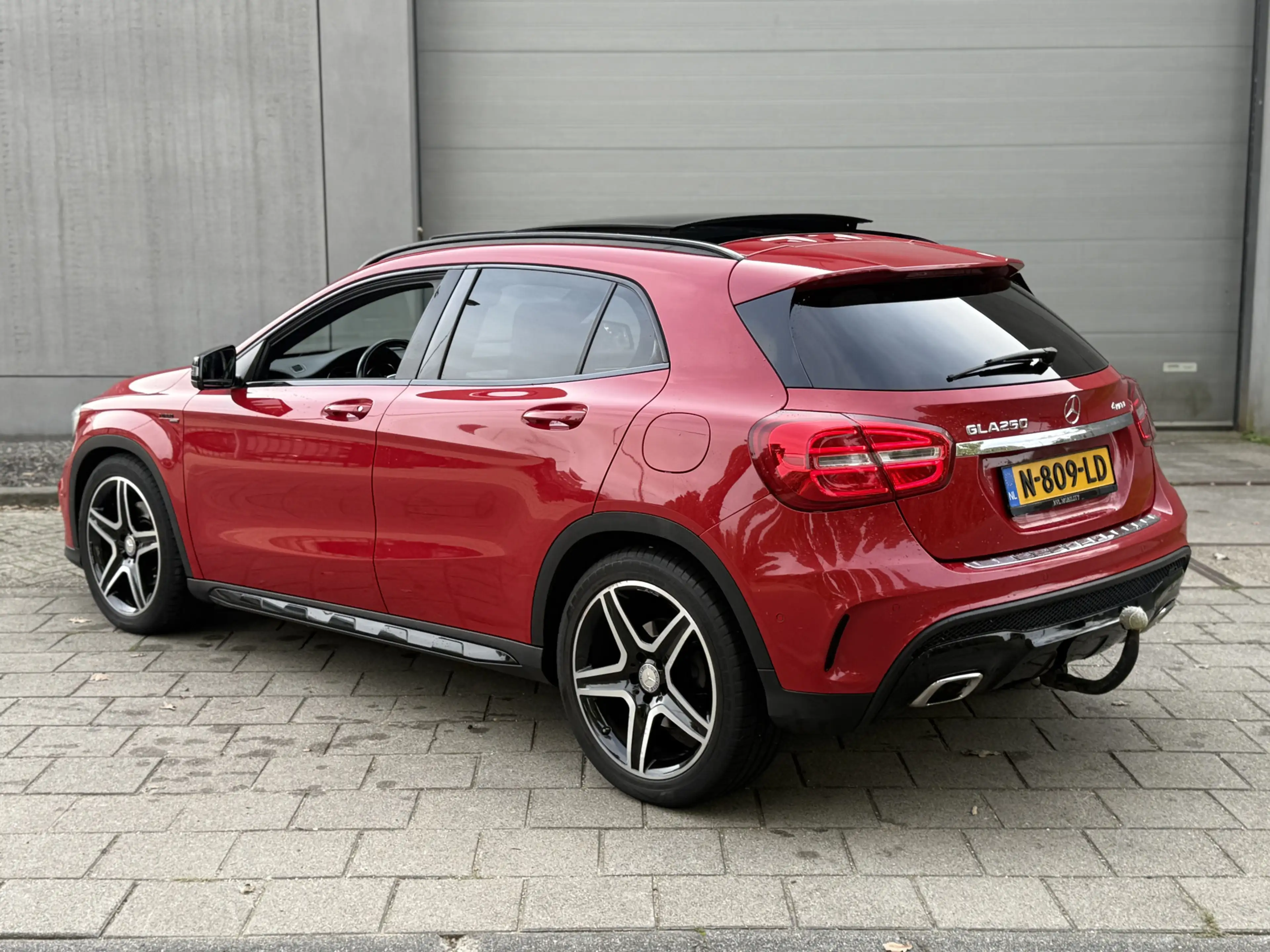 Mercedes-Benz GLA 250 4Matic Edition 1 (PANORAMADAK, TREKHAAK, NAVIGATIE — photo 4