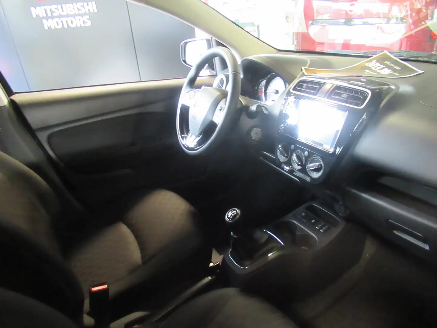 Mitsubishi Space Star Select + Schwarz - 1