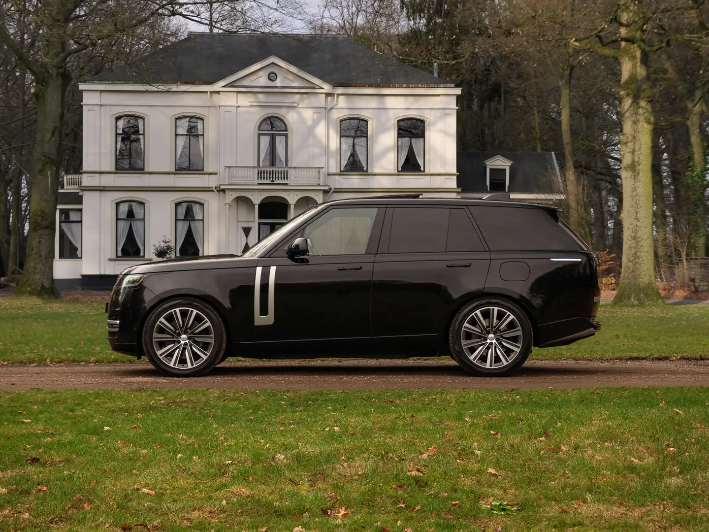 Land Rover Range Rover 3.0 P460e Autobiography PHEV | Meridian Signature Schwarz - 1