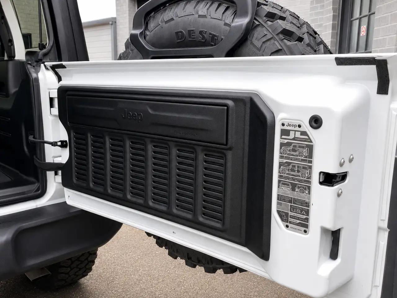 Jeep Wrangler photo Jeep Wrangler