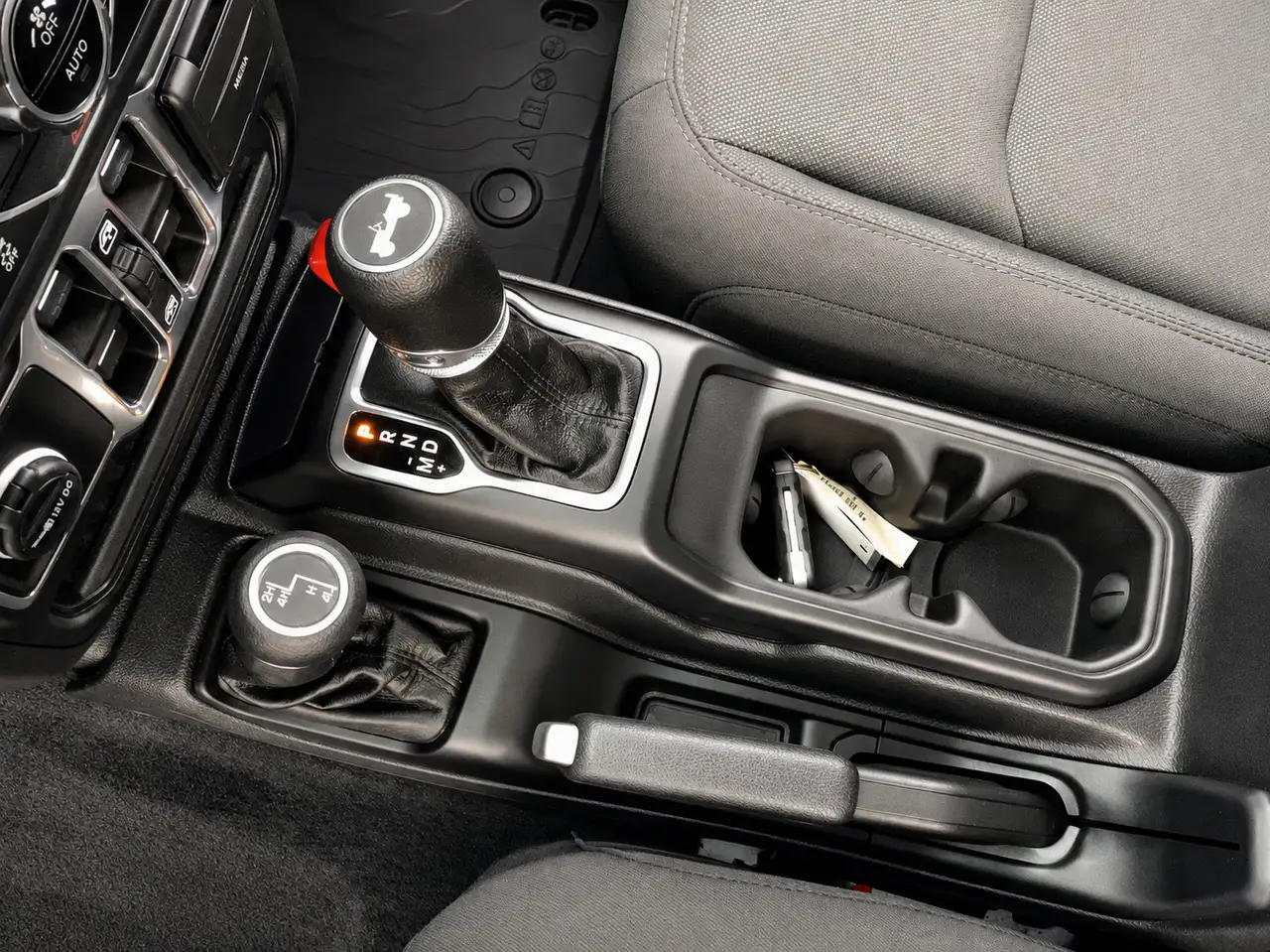 Jeep Wrangler photo Jeep Wrangler