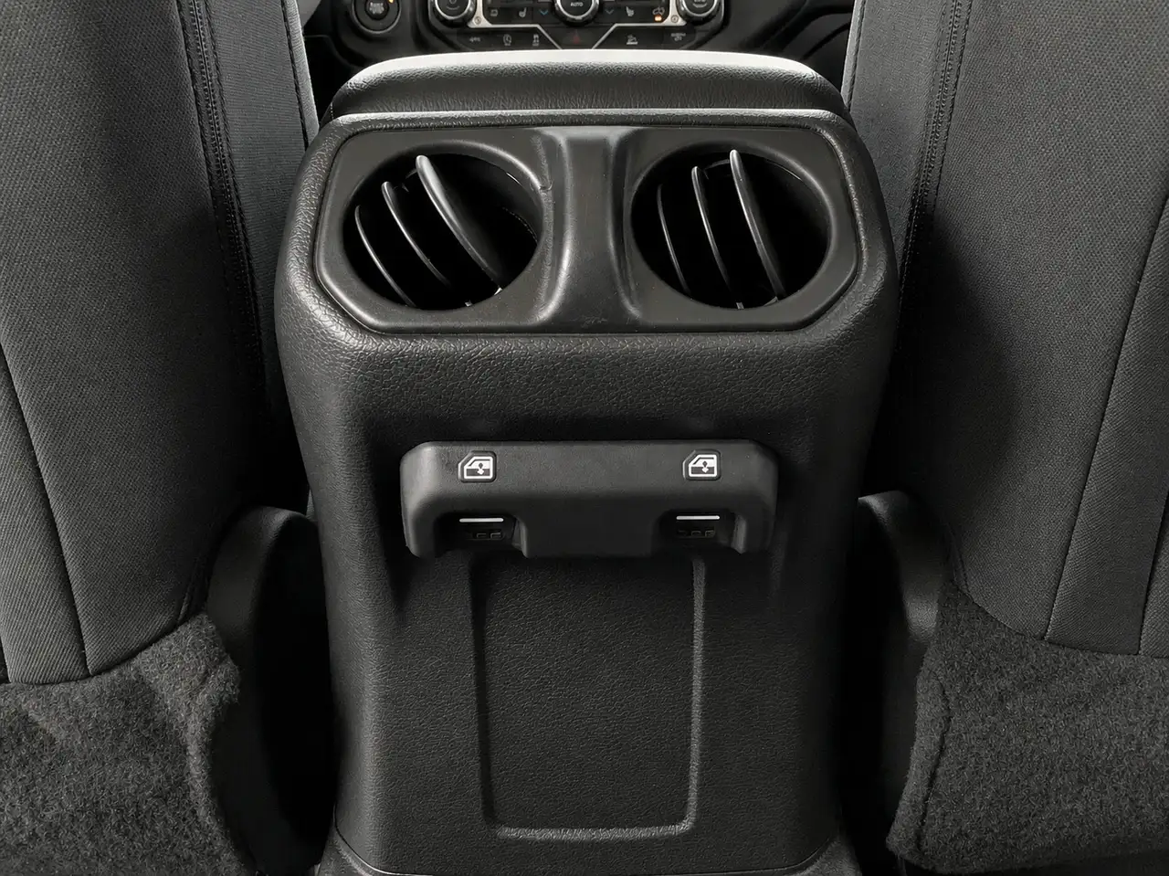 Jeep Wrangler photo Jeep Wrangler