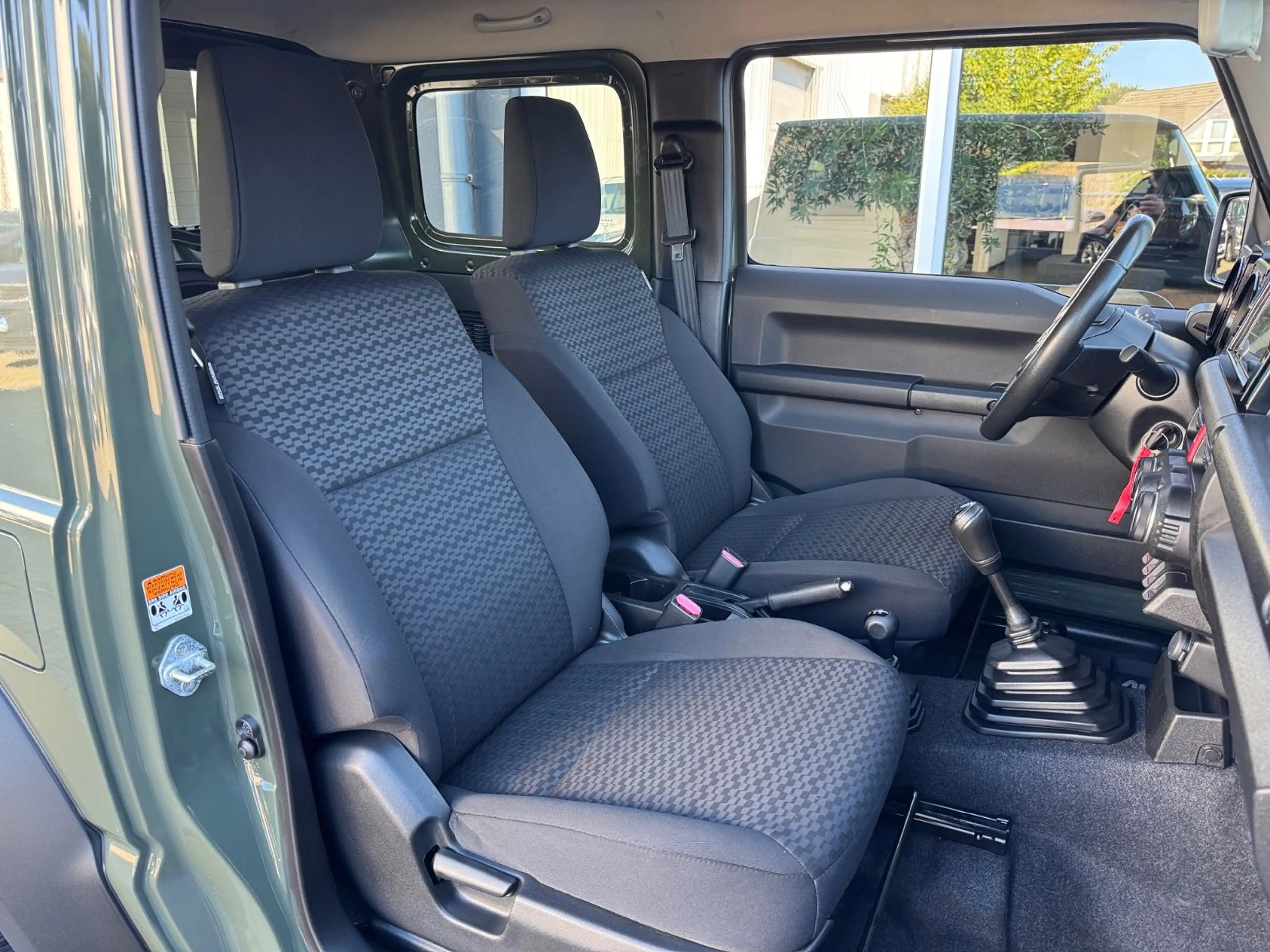 Suzuki Jimny Comfort+ AllGrip 4-SITZER 1.HAND NAVI AHK — photo 15