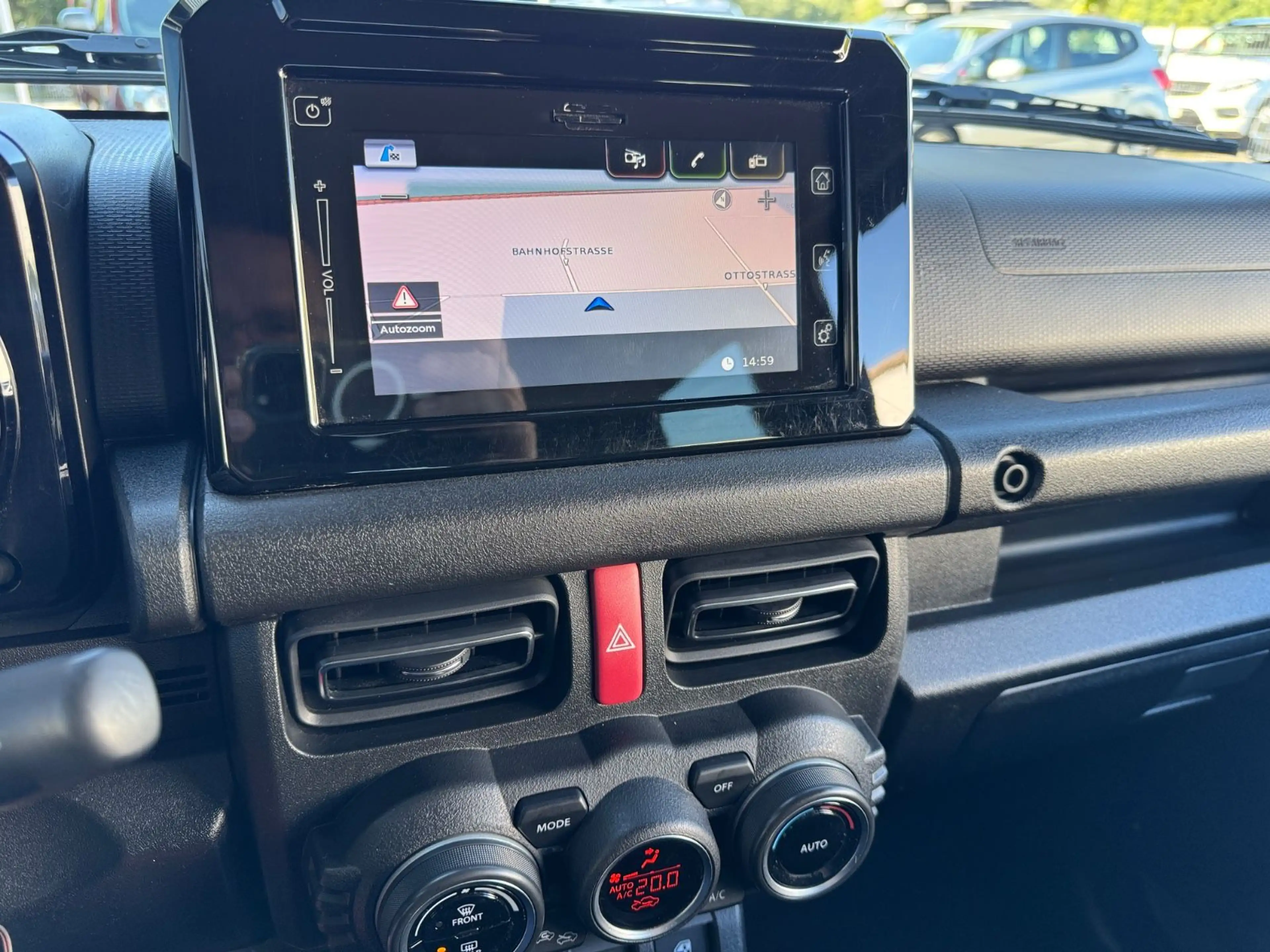 Suzuki Jimny Comfort+ AllGrip 4-SITZER 1.HAND NAVI AHK — photo 9