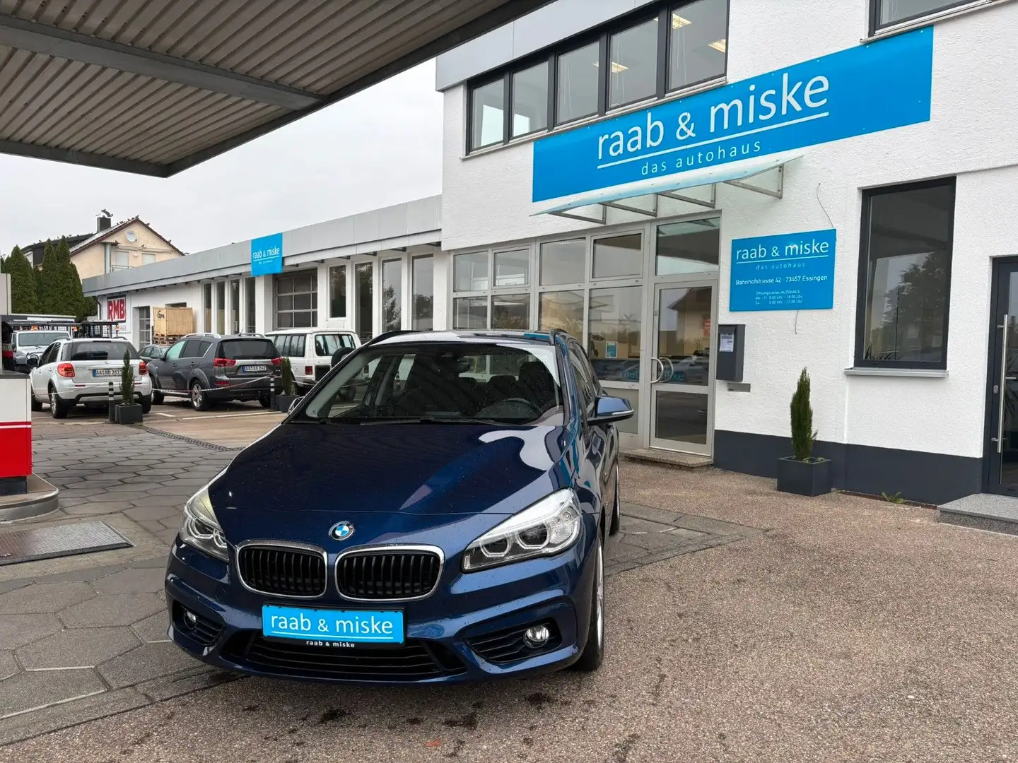 BMW 218 d Active Tourer Sport Line *LED/PDC/SHZ* Blau - 1