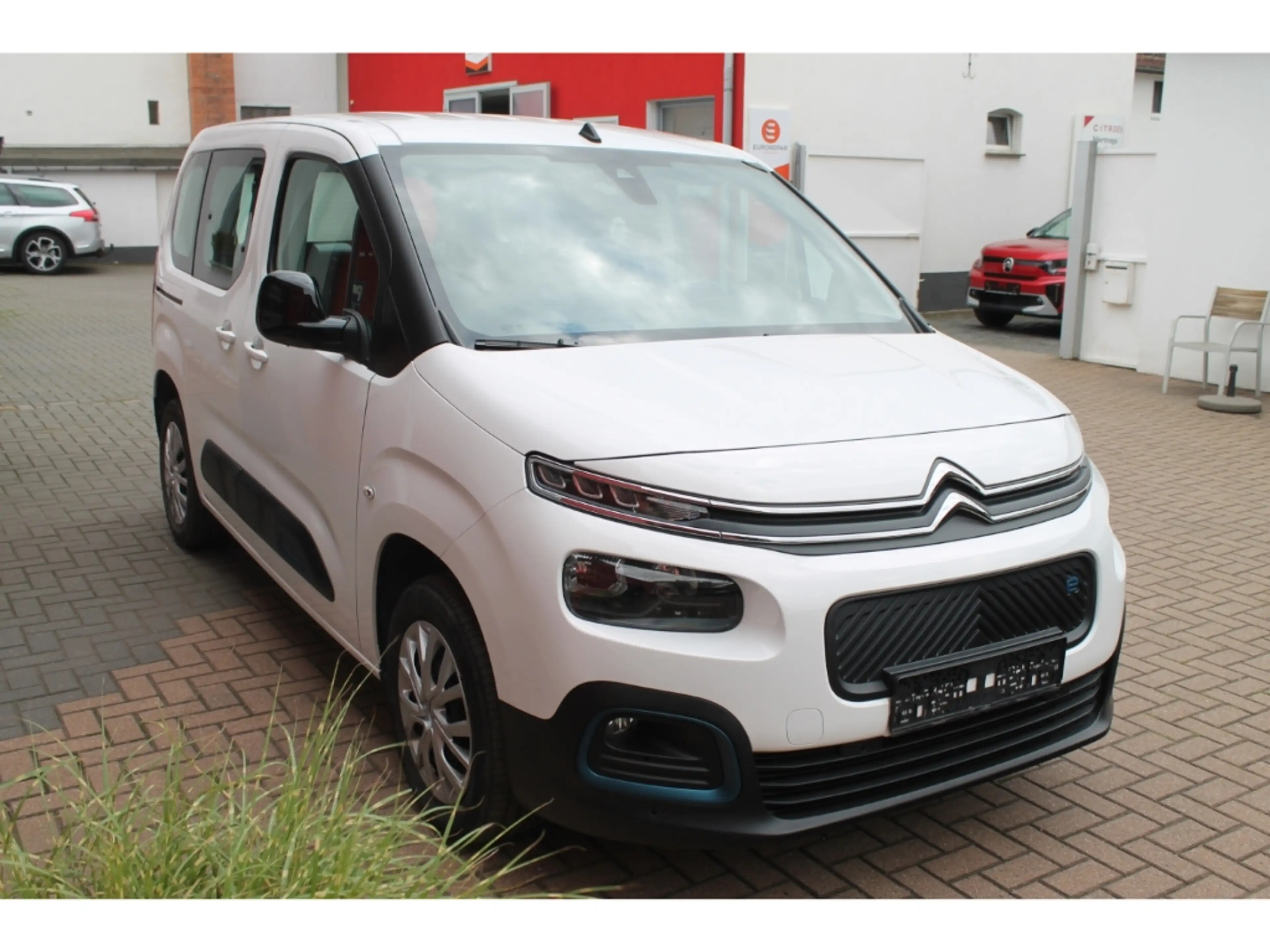 Citroen Berlingo Feel M AHK Navi Kamera PDC vo+hi Shz — photo 6