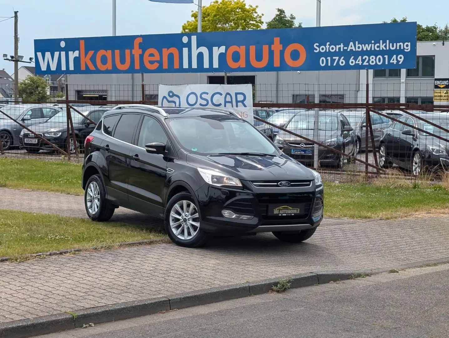 Ford Kuga Titanium*TEILLEDER*PDC V-H*TEMPOMAT !! Negru - 1