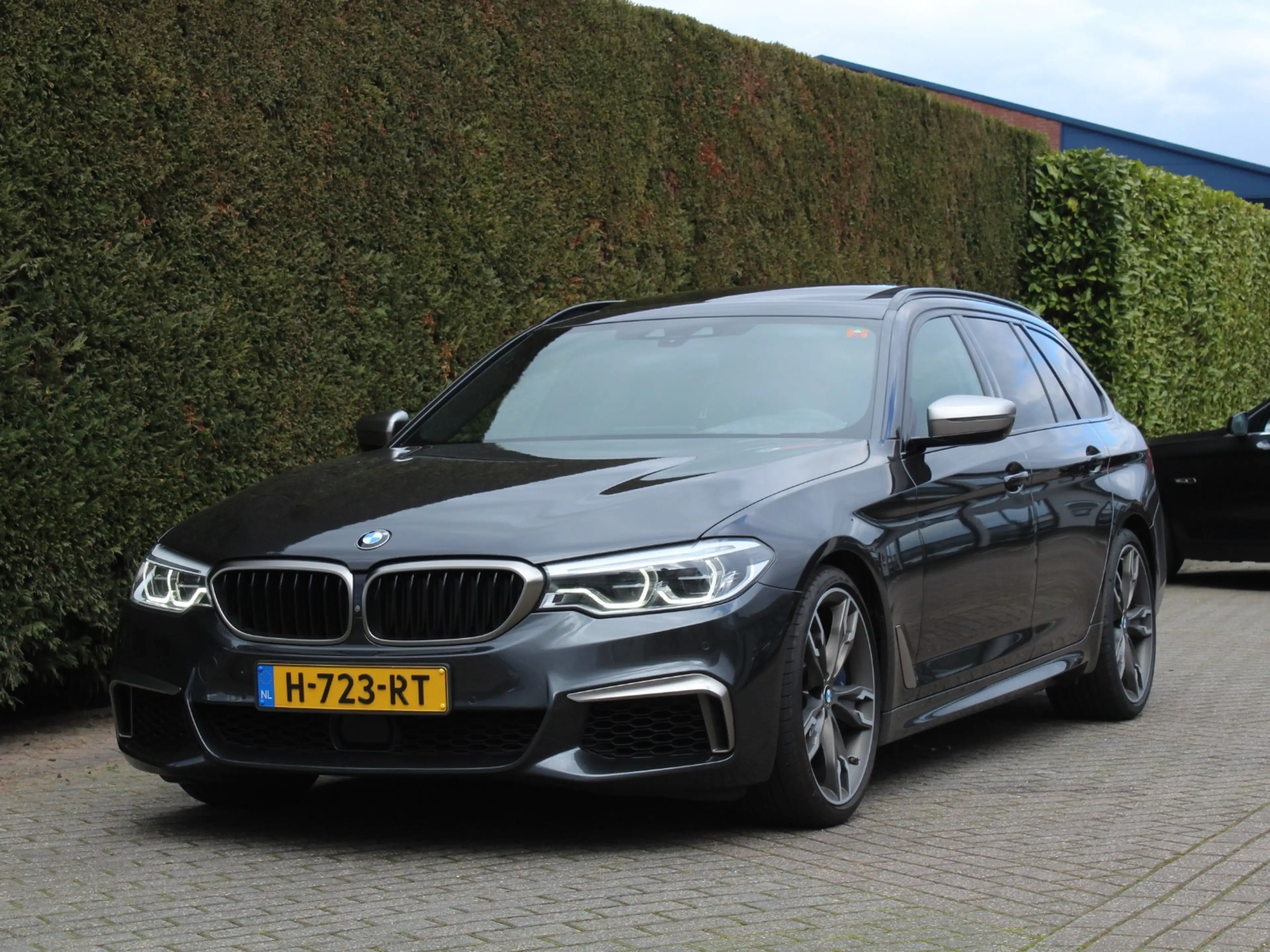 BMW M550 5-serie Touring M550d xDrive High Executive | BTW — photo 2