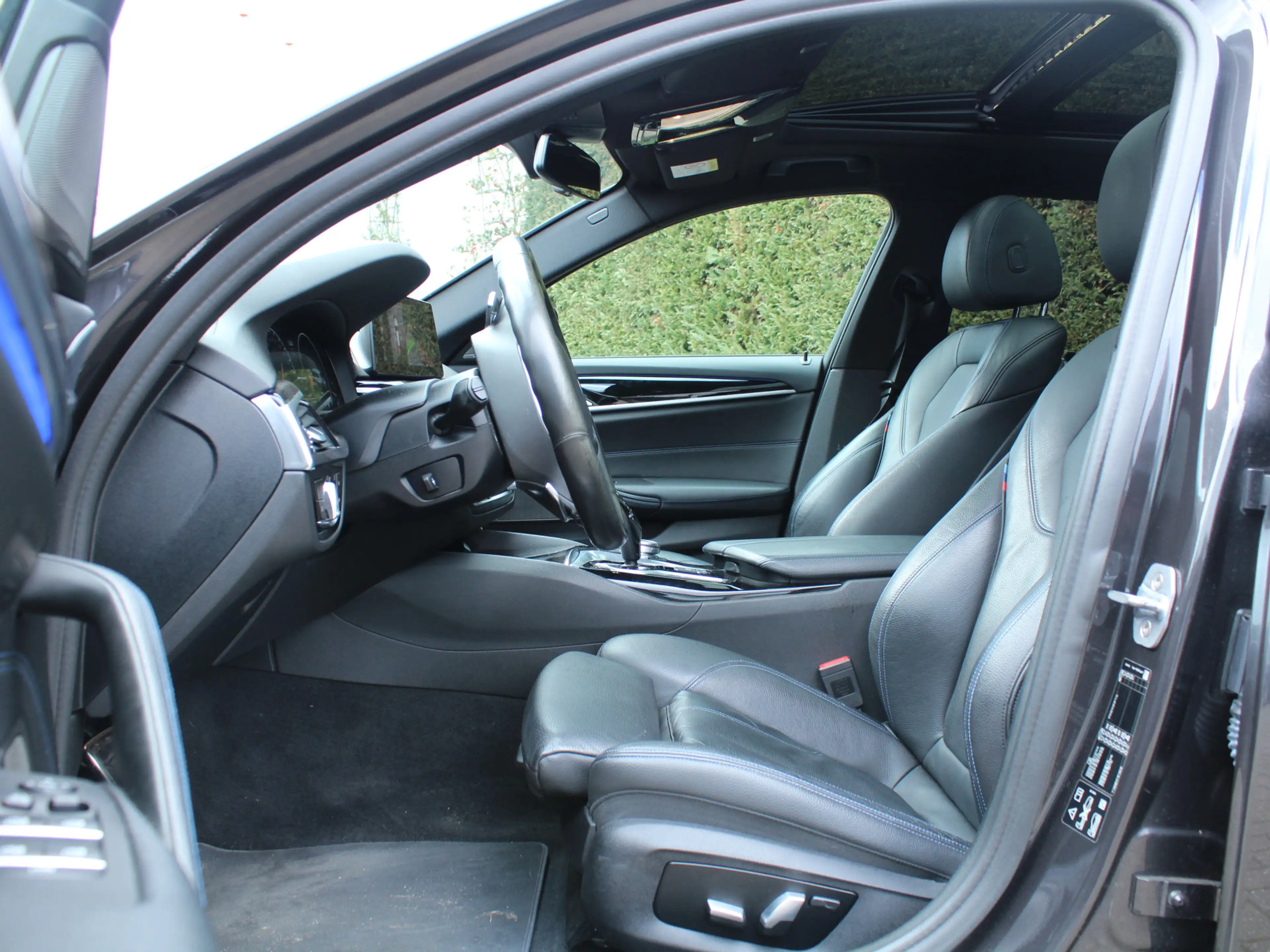 BMW M550 5-serie Touring M550d xDrive High Executive | BTW — photo 10