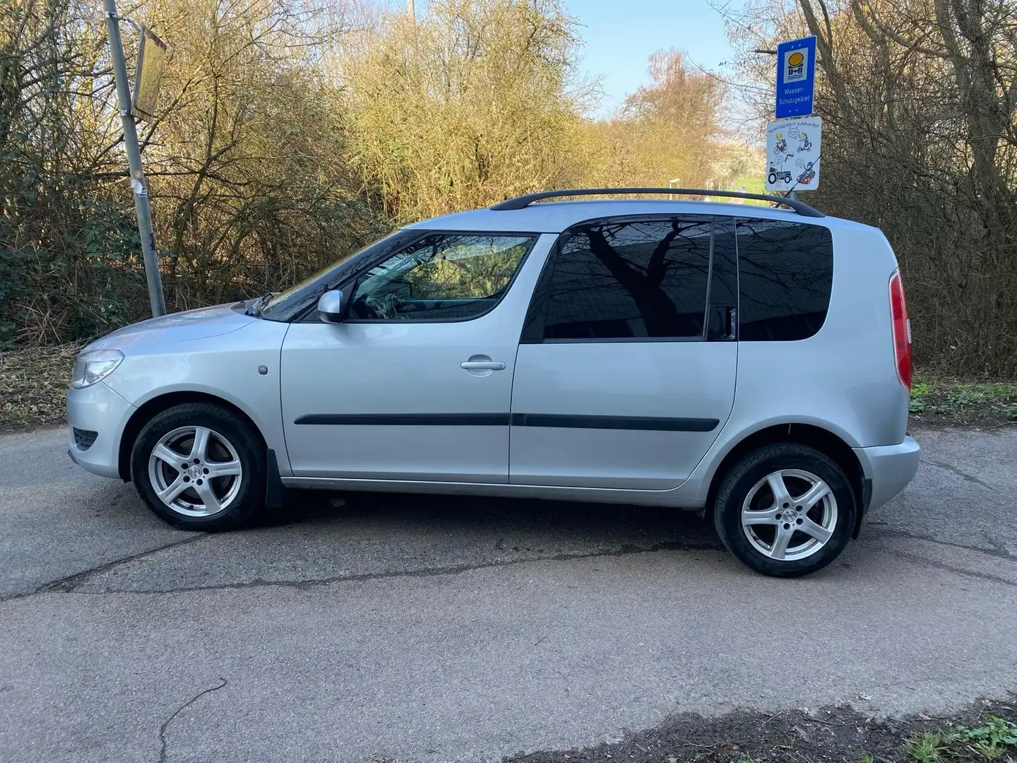 Skoda Roomster Ambition Plus Edition Gris - 2