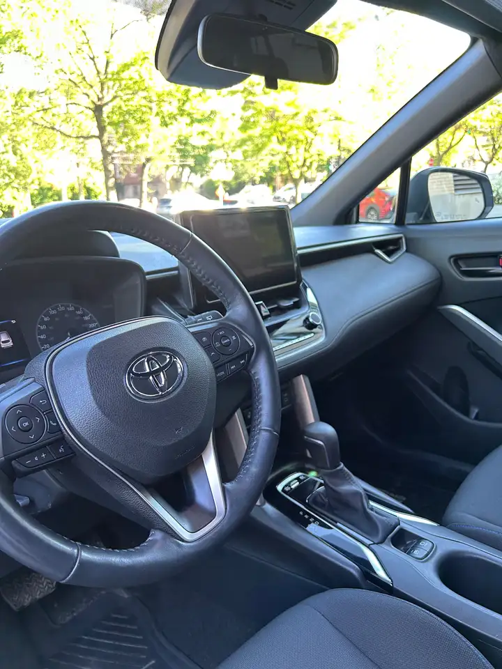 Toyota Corolla Cross снимка Toyota Corolla Cross