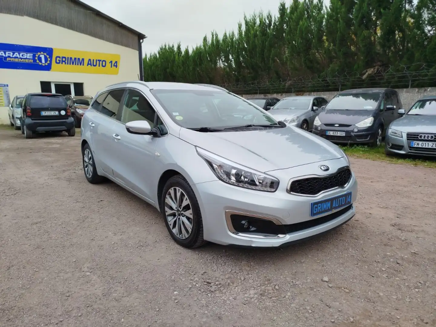Kia Ceed / cee'd CEE-D CEE-D 1.6 CRDI 136ch active Gris - 2
