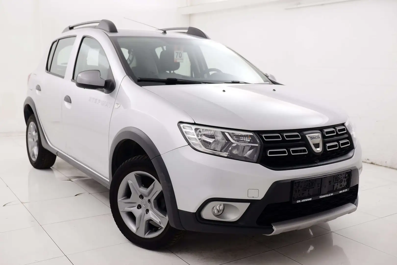 Dacia Sandero Sandero Stepway 0.9 TCe # Grau - 1