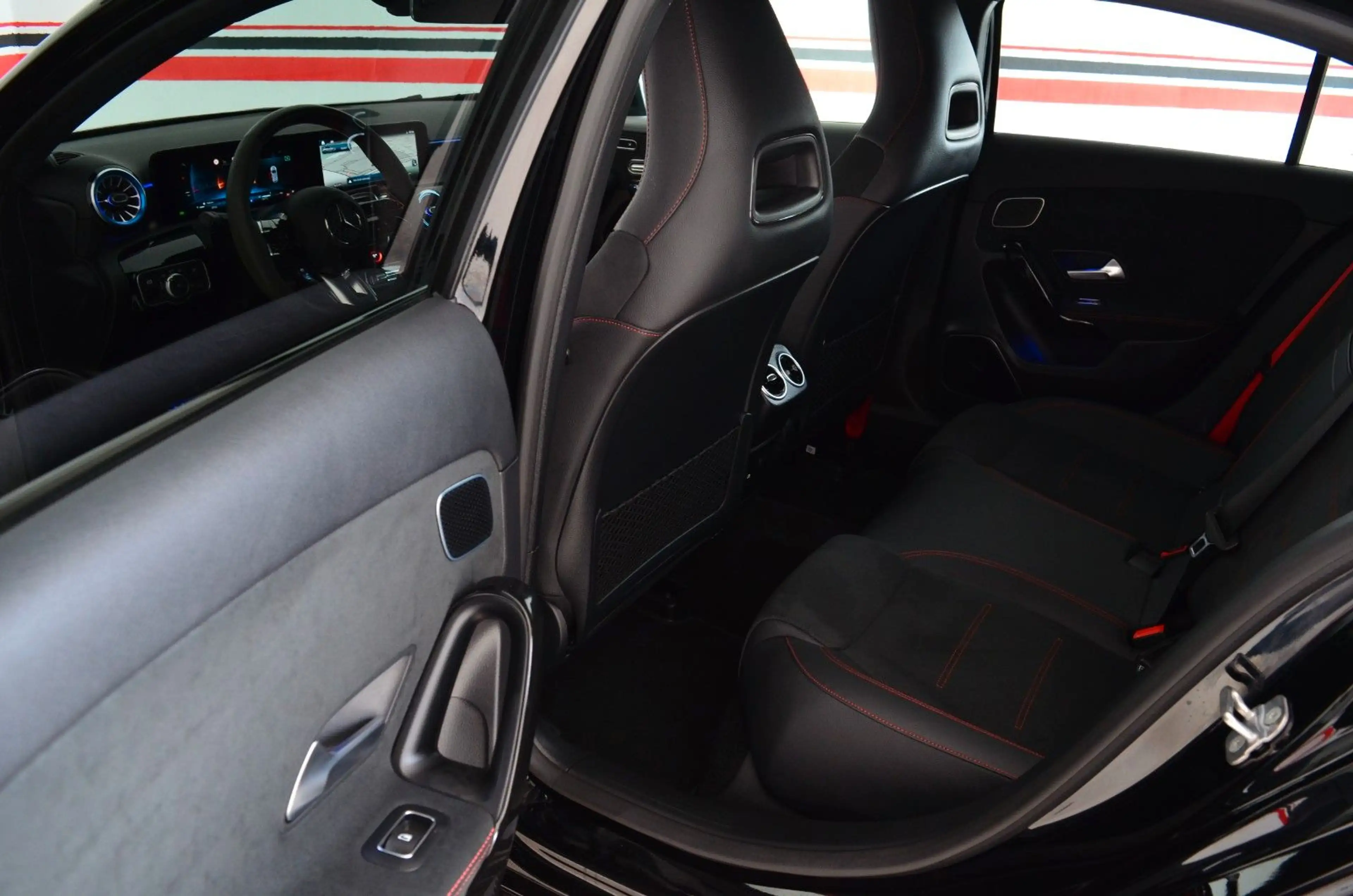 Mercedes-Benz A 45 AMG A 45 S AMG 4Matic Black Edition | Burmester |LED — photo 9